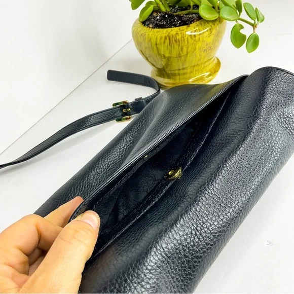 MICHAEL KORS Black Leather Crossbody Bag with Gold Logo - Picture 8 of 8